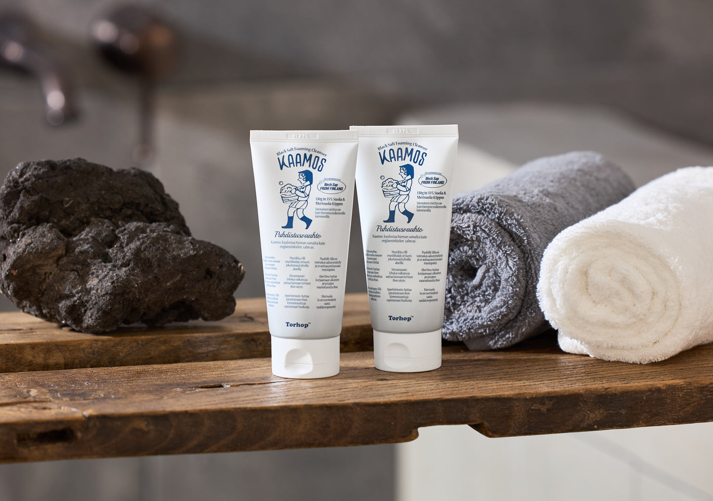 Torhop - Kaamos Black Salt Foaming Cleanser